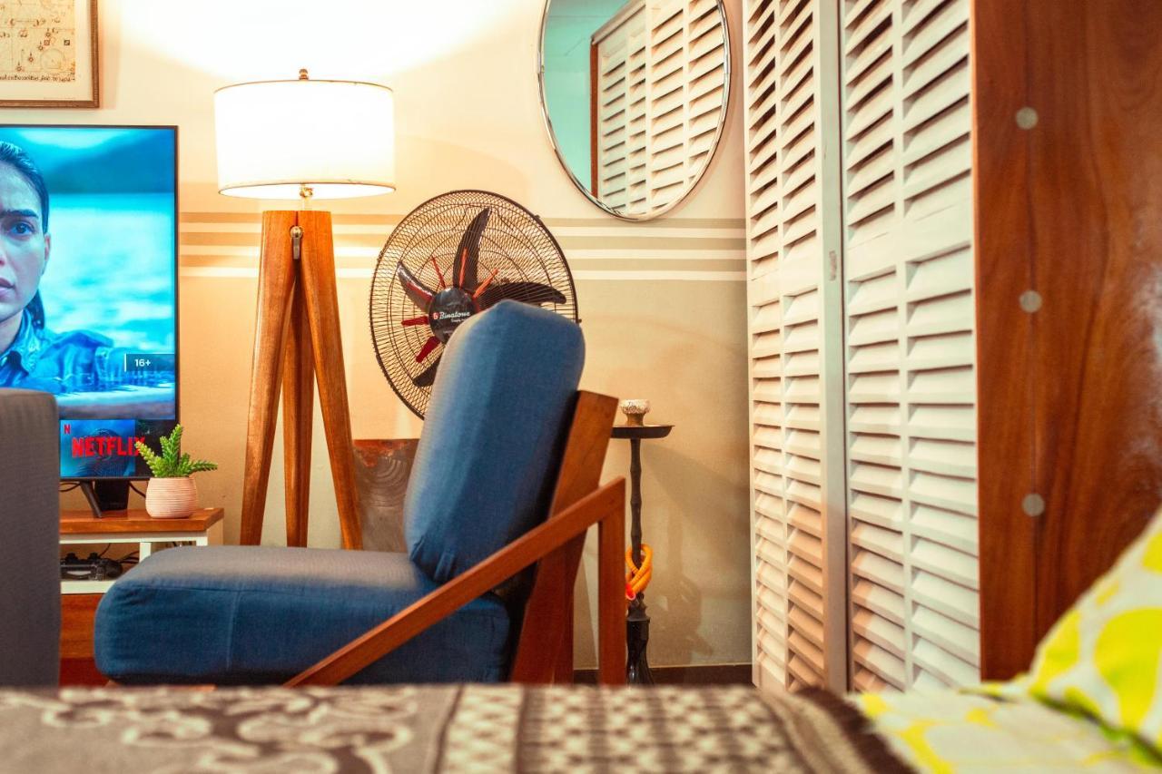 Palm Springs Bed & Breakfast Bed & Breakfast Limbe Exterior photo